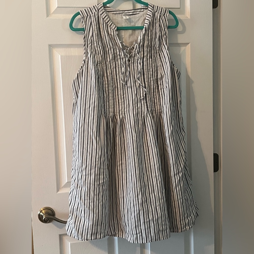 Old Navy Sleeveless Dress